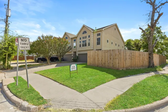 $2,850 | 5343 Kiam Street, Houston, TX 77007