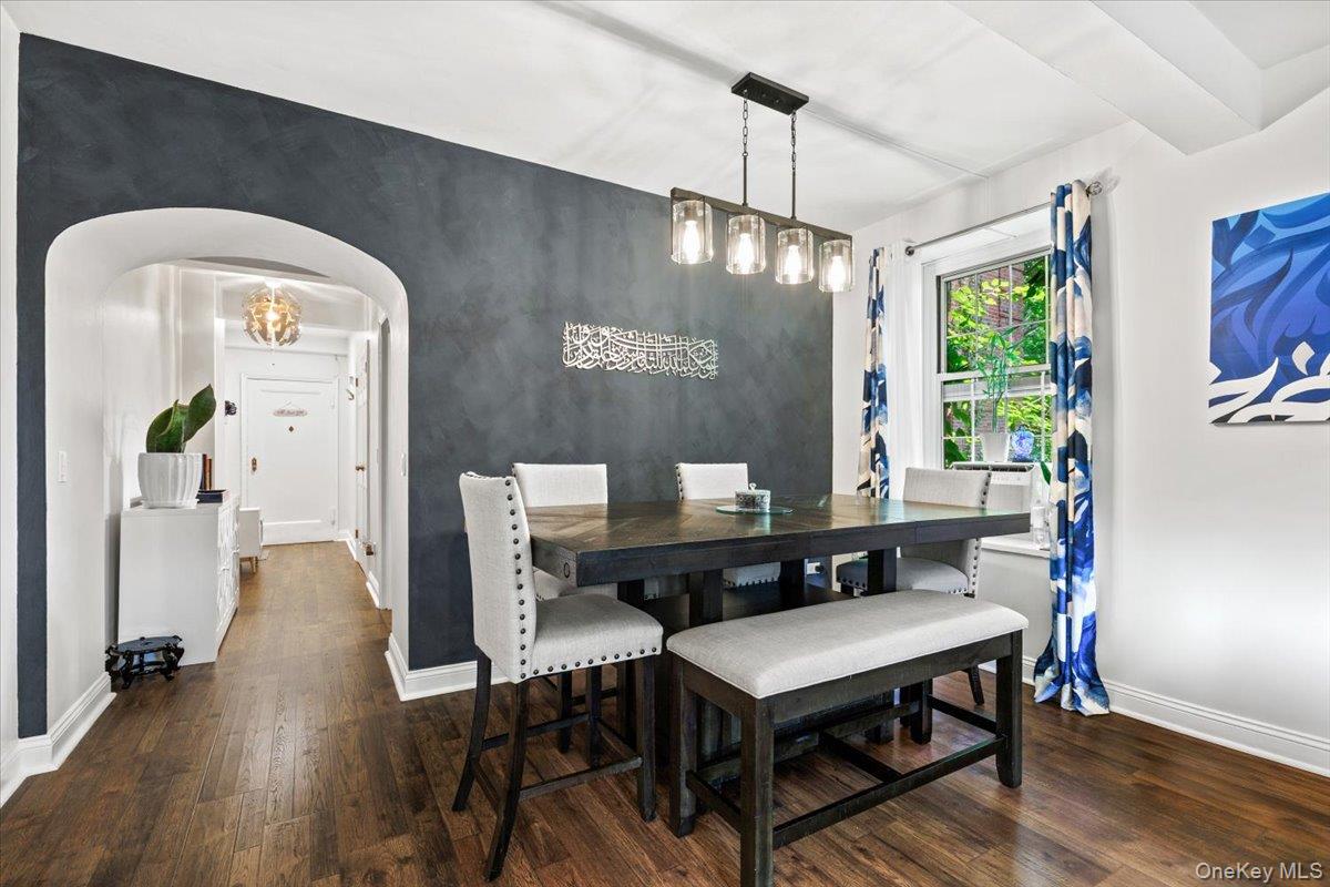 1360 Midland Avenue, Unit TE Bronxville, NY 10708 - Photo 7 of 22 Dining area next to the kitchen
