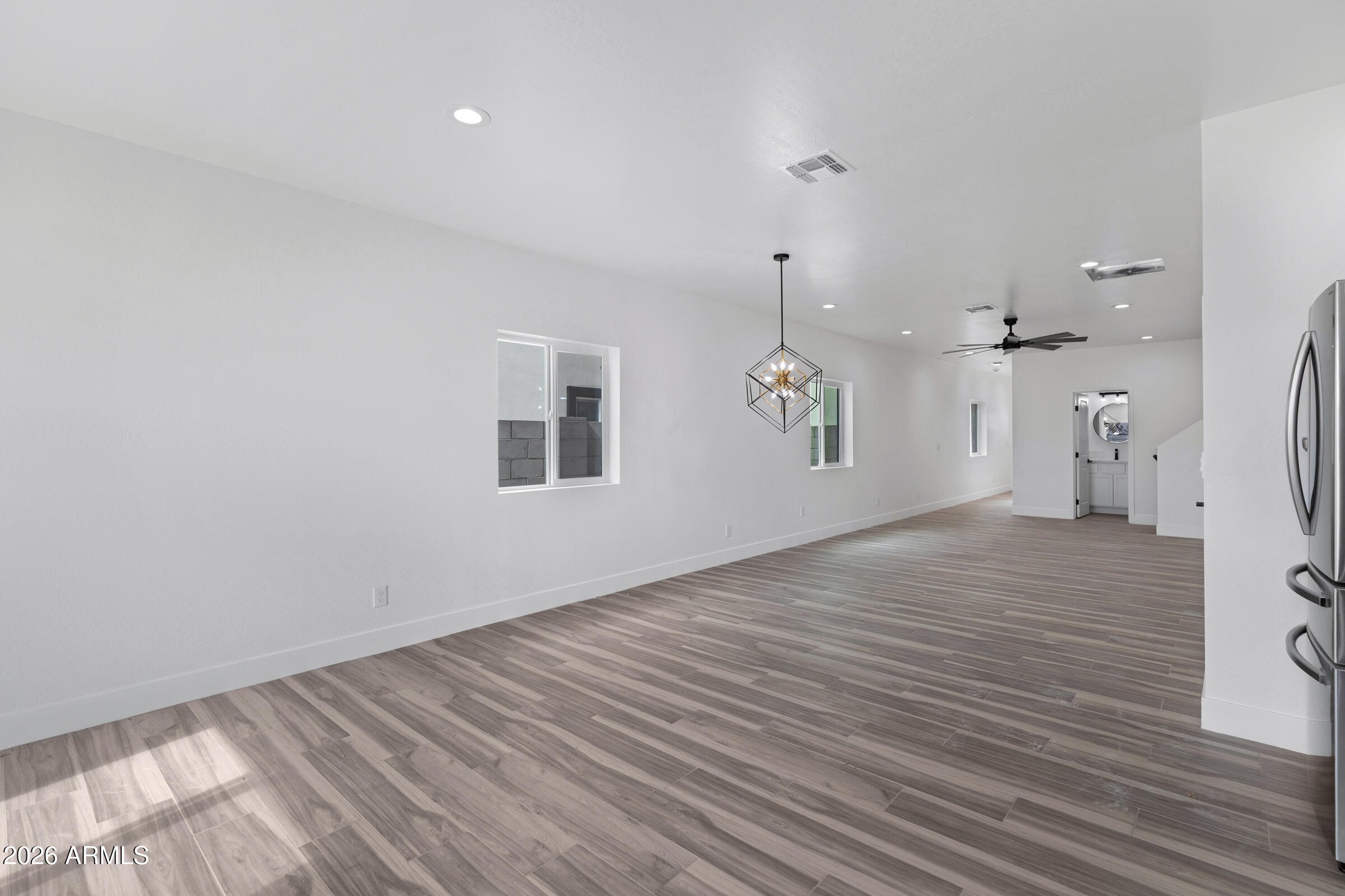 1527 West Hadley Street Phoenix, AZ 85007 - Photo 14 of 28 1523 W Hadley St-37