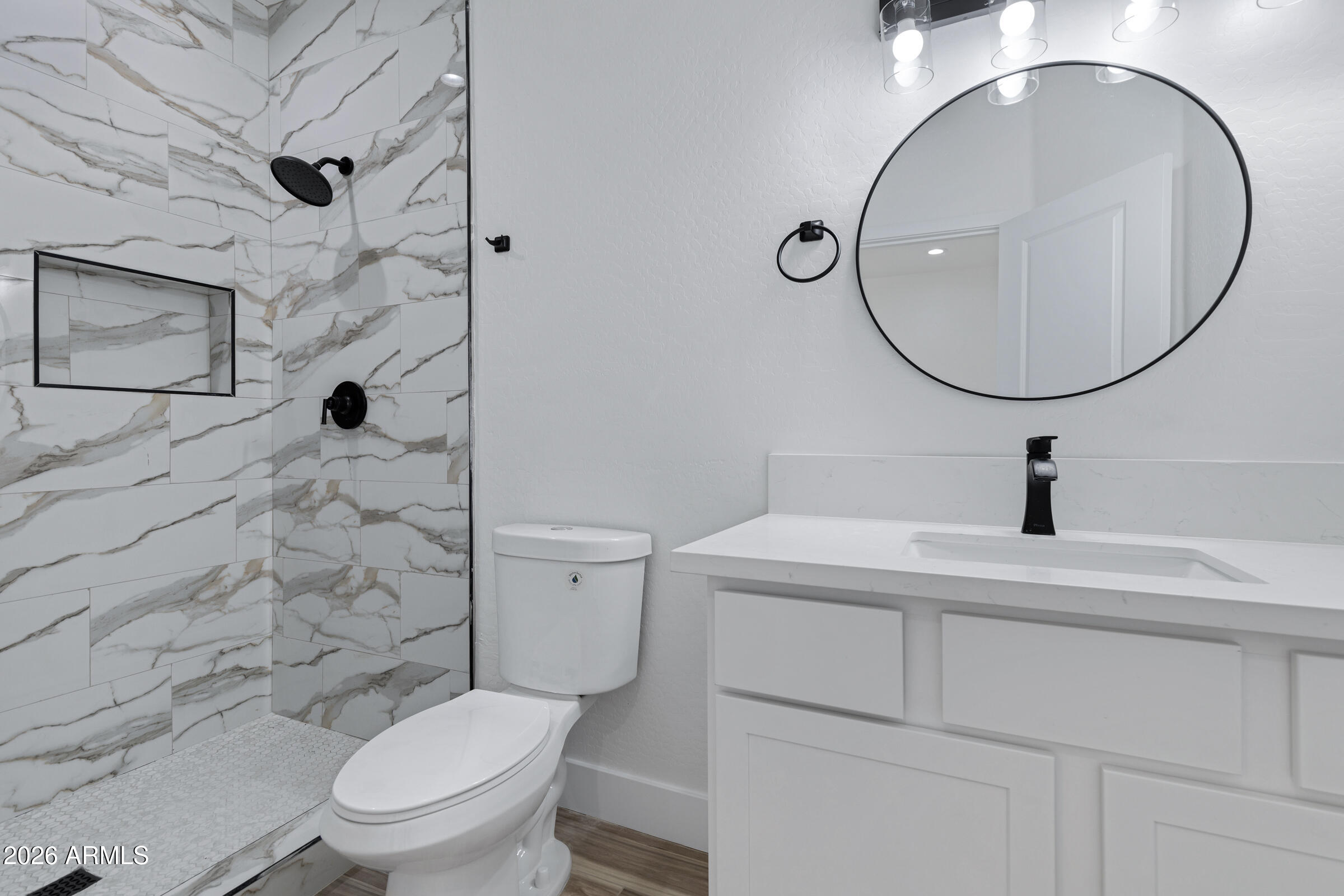 1527 West Hadley Street Phoenix, AZ 85007 - Photo 23 of 28 1523 W Hadley St-51