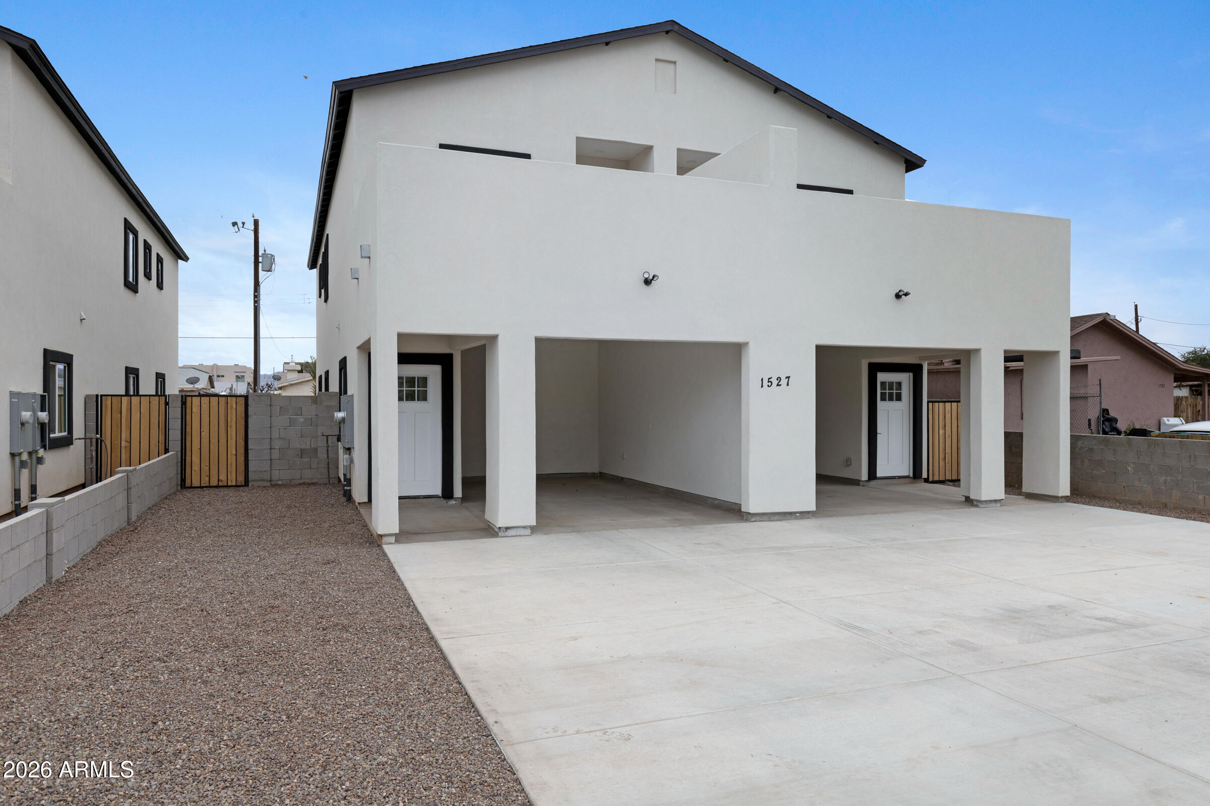 1527 West Hadley Street Phoenix, AZ 85007 - Photo 3 of 28 1527 W Hadley St-3