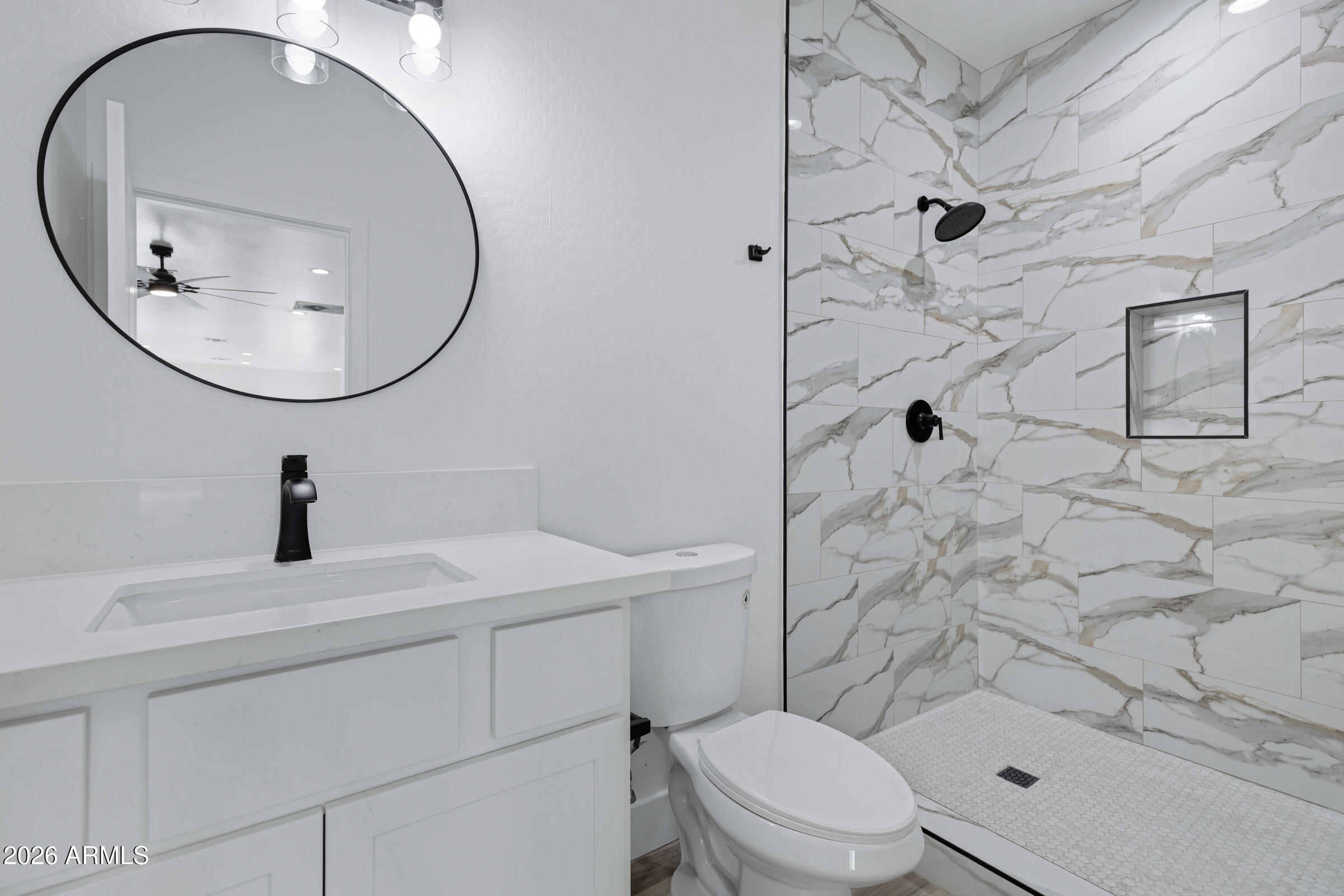 1527 West Hadley Street Phoenix, AZ 85007 - Photo 10 of 28 1523 W Hadley St-42