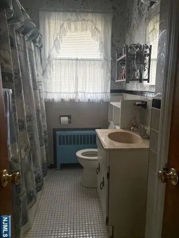 $479,000 | 154 7th Avenue, Hawthorne, NJ 07506