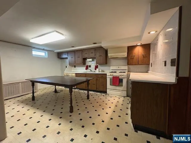 $479,000 | 154 7th Avenue, Hawthorne, NJ 07506