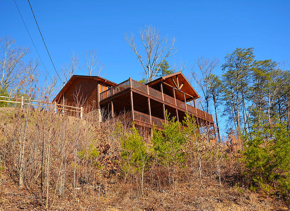 1614 Bluff Ridge Road Sevierville, TN 37876 - Photo 1 of 36 A