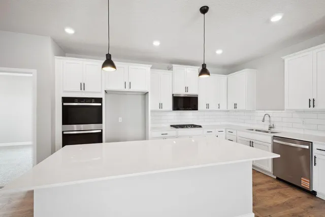 $666,010 | 1513 Clover Preserve Way, Chaska, MN 55318