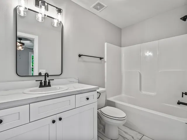 $1,499 | 10 Old Courthouse Way, Unit B, Crawfordville, FL 32327