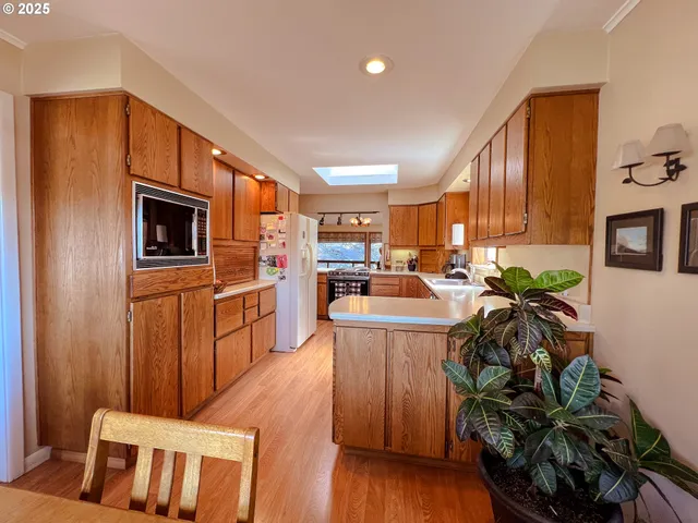 $348,000 | 600 Southeast 2nd Avenue, John Day, OR 97845