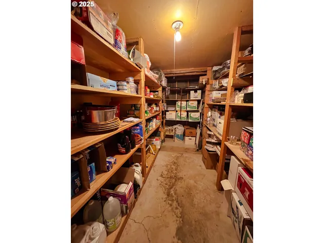 $348,000 | 600 Southeast 2nd Avenue, John Day, OR 97845