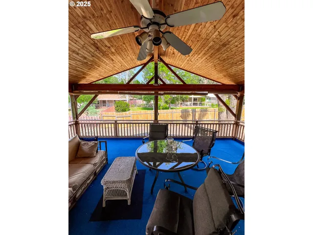 $348,000 | 600 Southeast 2nd Avenue, John Day, OR 97845