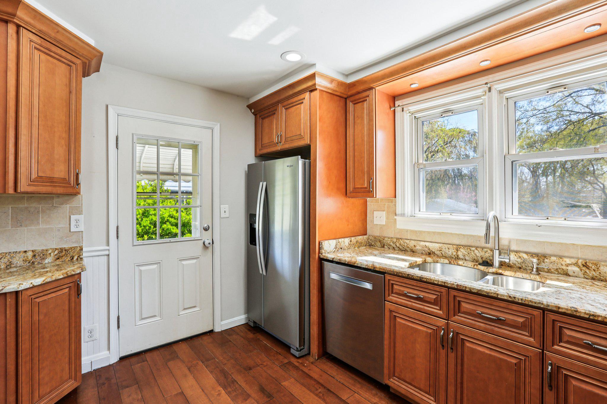 2203 Middleborough Road Essex, MD 21221 - Photo 20 of 35