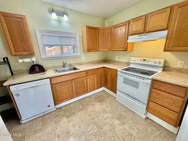 $125,000 | 23 Potter Avenue, Granville, NY 12832