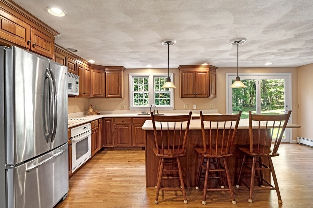 82 Valley Road Boxford, MA 01921 - Photo 8 of 36