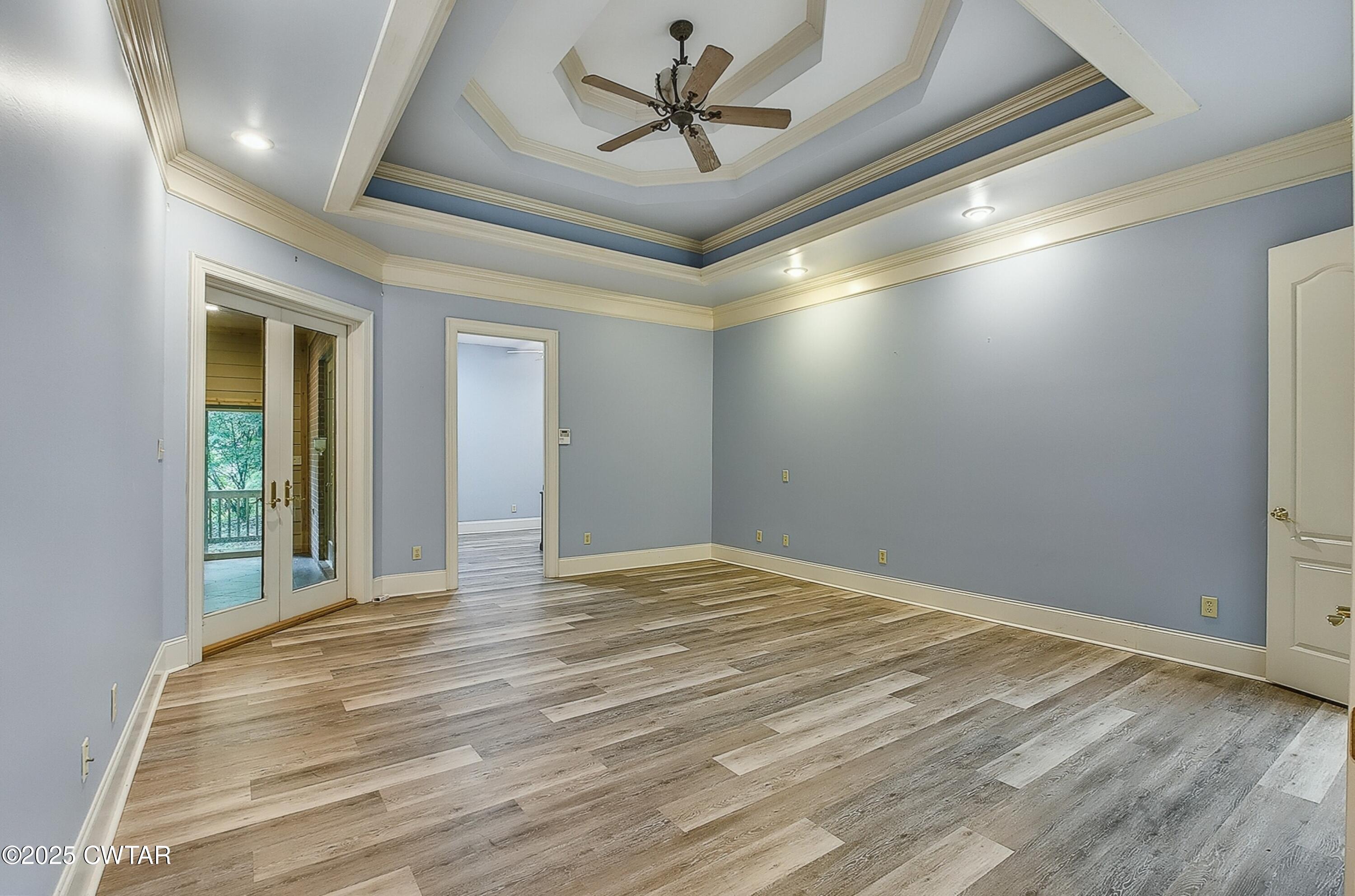 26 Bridlepath Drive Jackson, TN 38305 - Photo 26 of 53 a view of a livingroom with a ceiling fan and window