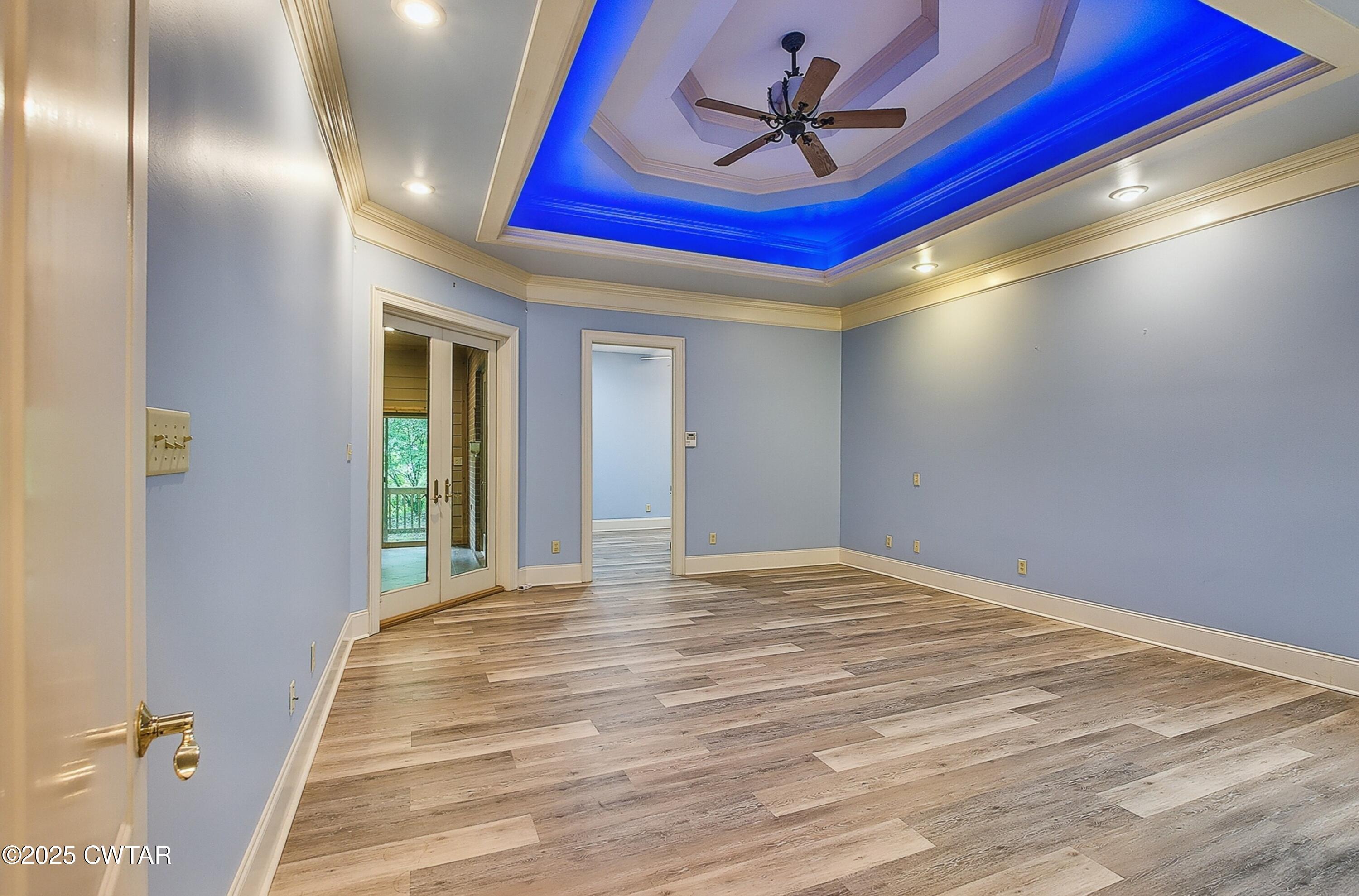 26 Bridlepath Drive Jackson, TN 38305 - Photo 27 of 53 a view of a livingroom with a workspace