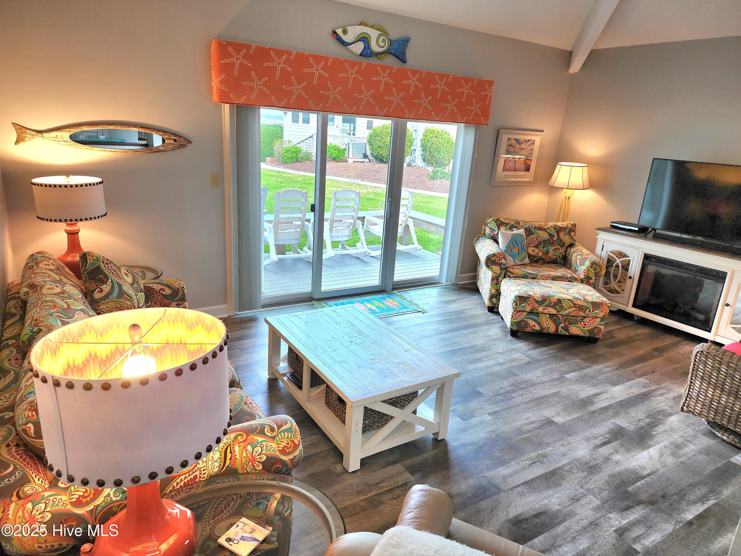 800 Country Club Road, Unit 36 Morehead City, NC 28557 - Photo 17 of 56 LR 2