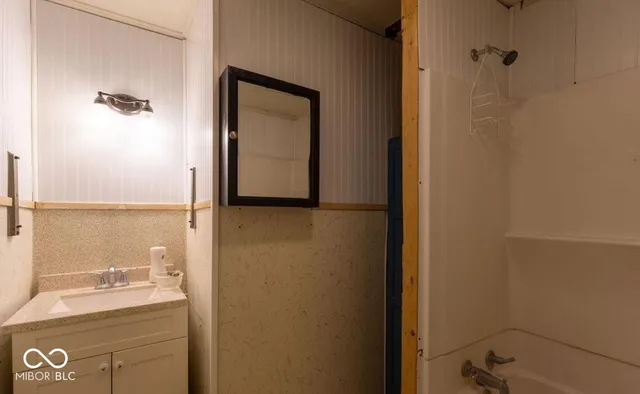 $100,000 | 711 North 14th Street, New Castle, IN 47362