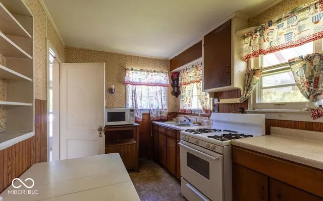 $100,000 | 711 North 14th Street, New Castle, IN 47362