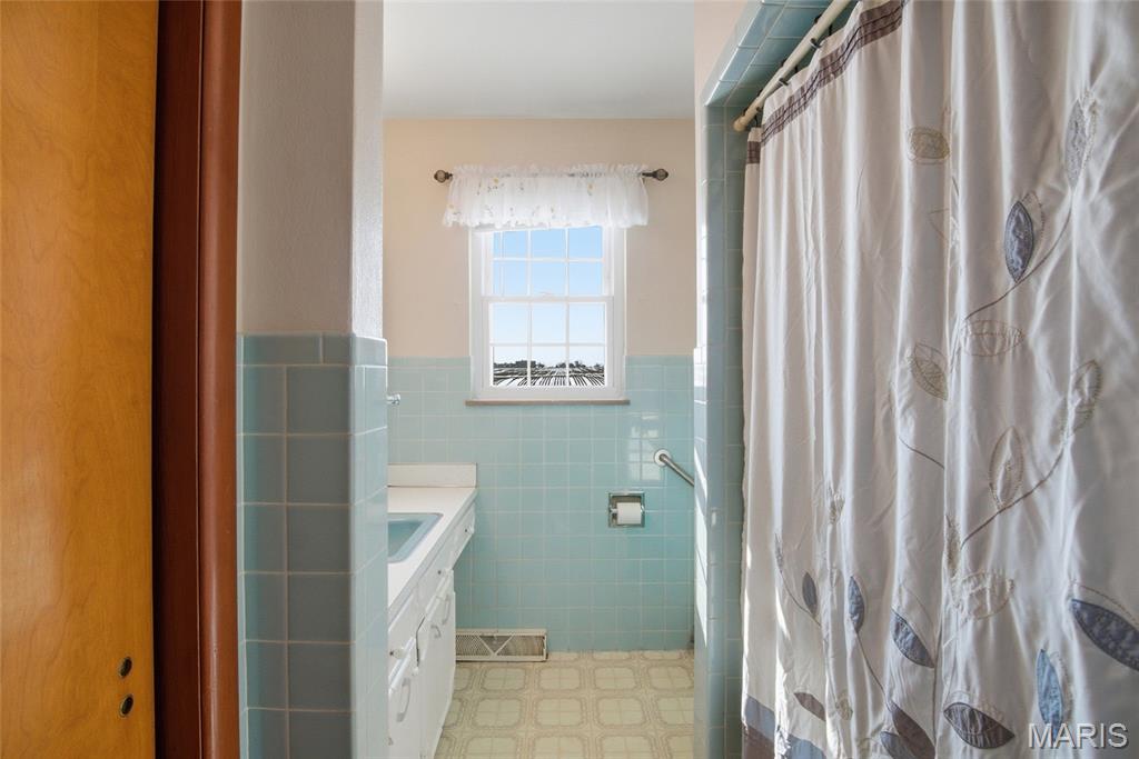 232 Gilmore Lake Road Columbia, IL 62236 - Photo 19 of 57