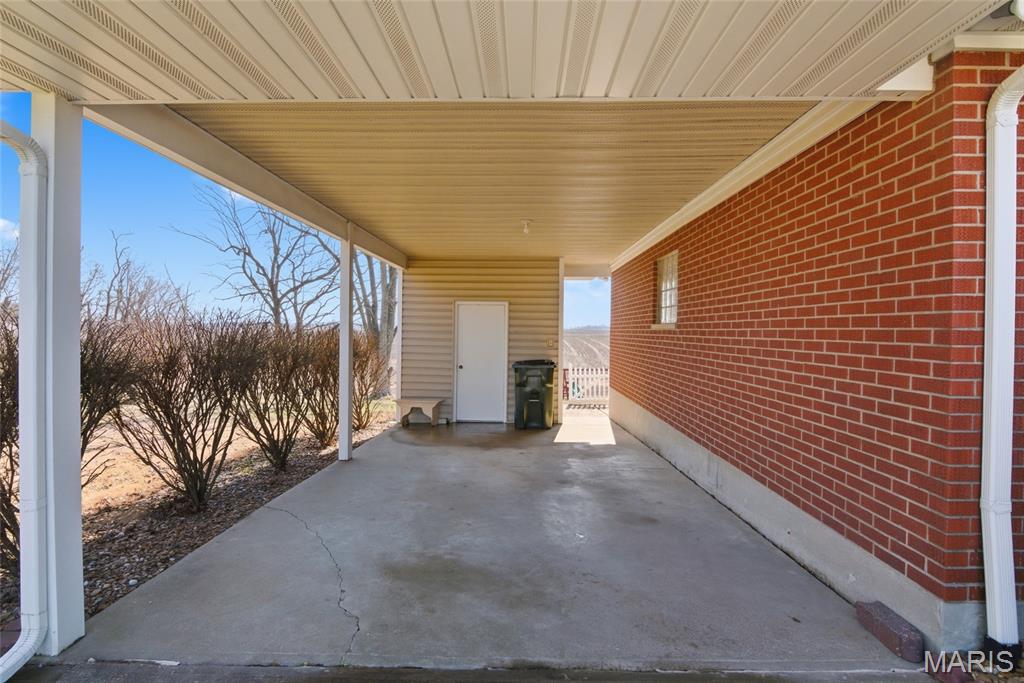 232 Gilmore Lake Road Columbia, IL 62236 - Photo 37 of 57