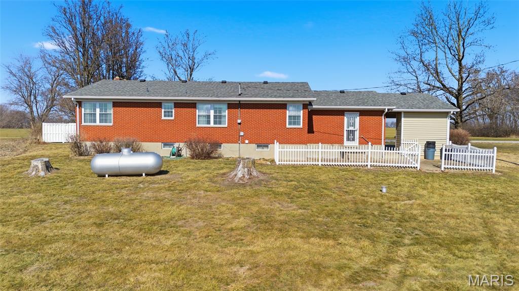 232 Gilmore Lake Road Columbia, IL 62236 - Photo 38 of 57