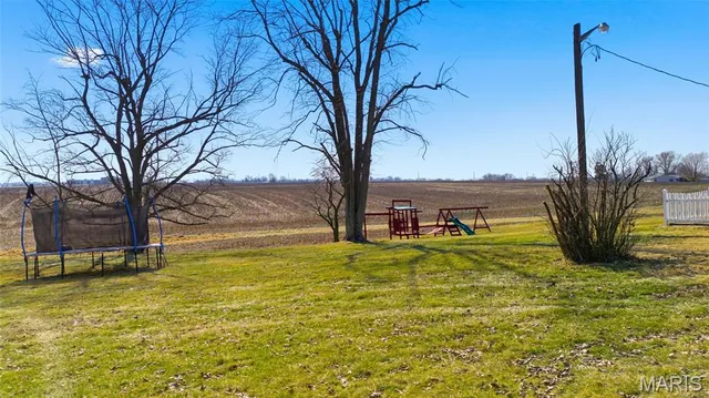 $374,900 | 232 Gilmore Lake Road, Columbia, IL 62236