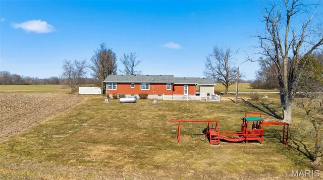 $374,900 | 232 Gilmore Lake Road, Columbia, IL 62236