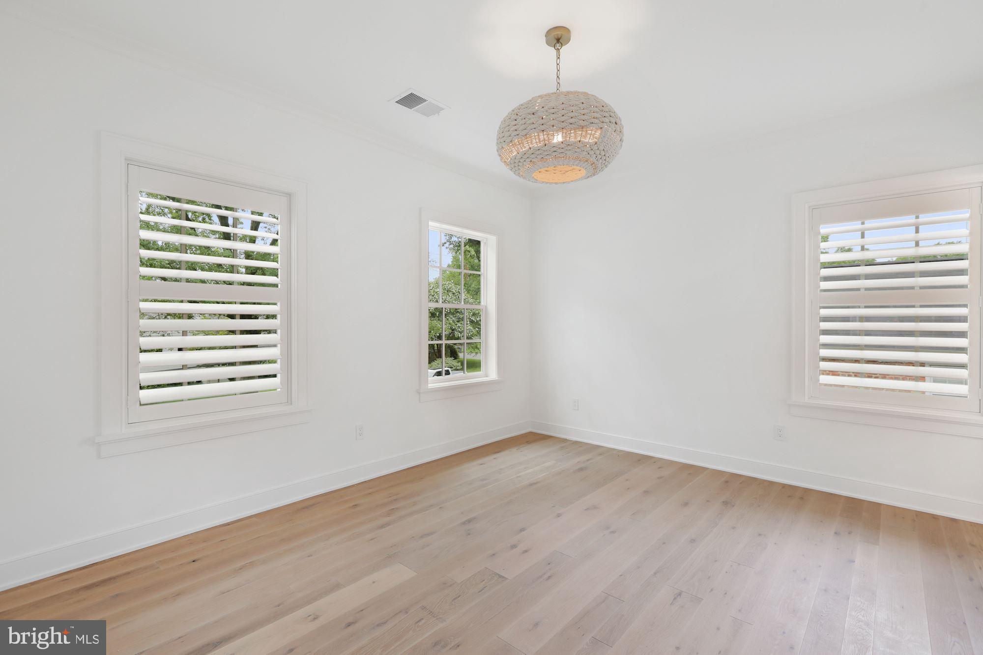 5703 Ridgefield Road Bethesda, MD 20816 - Photo 26 of 38 Bedroom 2