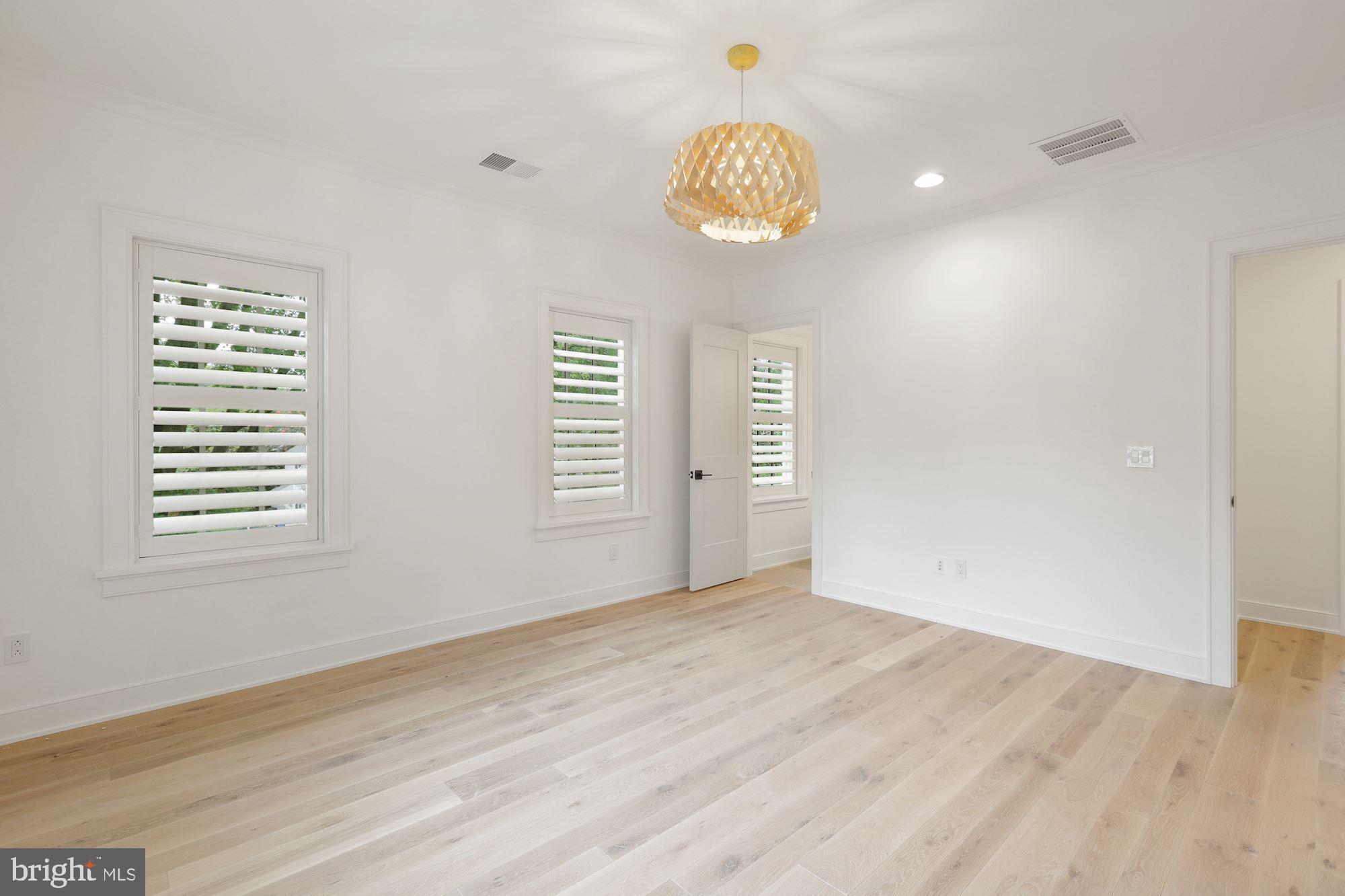 5703 Ridgefield Road Bethesda, MD 20816 - Photo 28 of 38 Bedroom 3