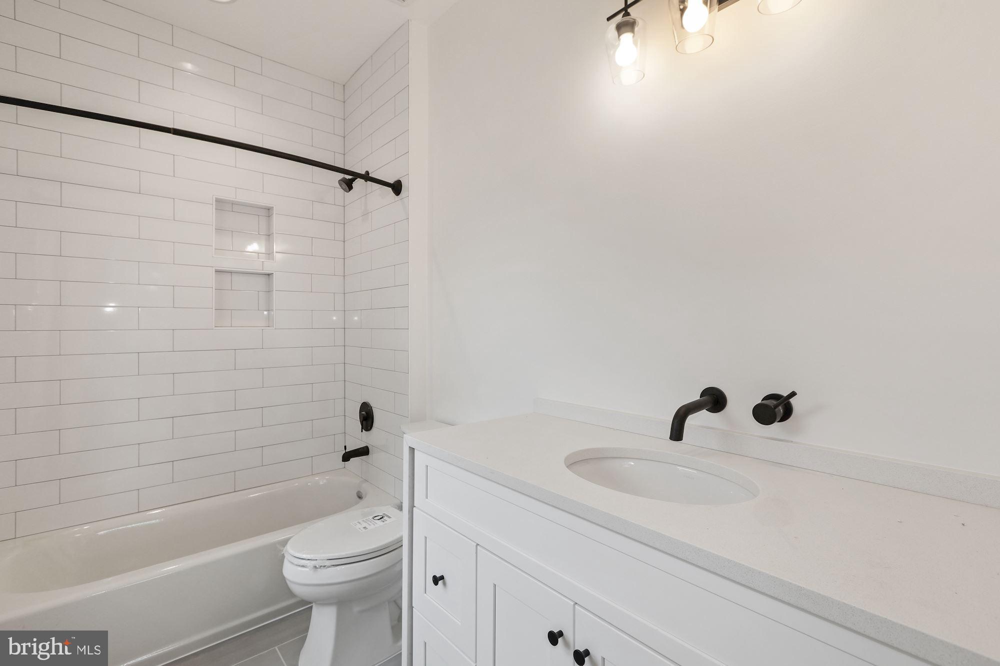 5703 Ridgefield Road Bethesda, MD 20816 - Photo 31 of 38 Ensuite Bath 4