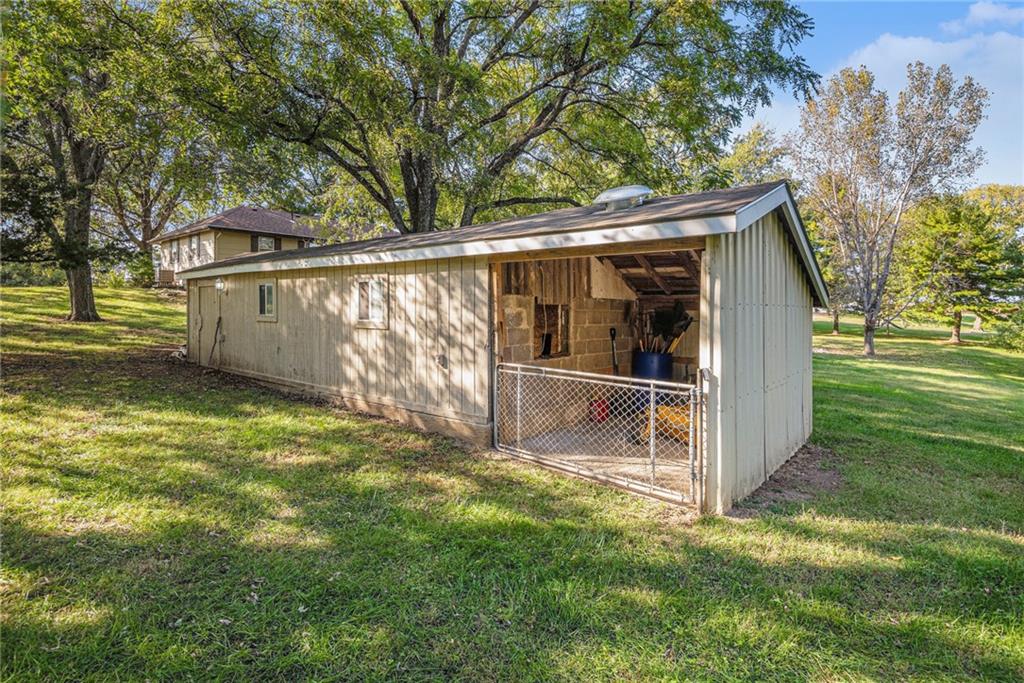 19925 South Ridgely Road Edgerton, MO 64444 - Photo 38 of 42