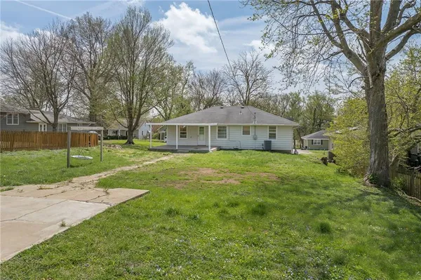 $234,900 | 4017 Pacific Street, St. Joseph, MO 64507