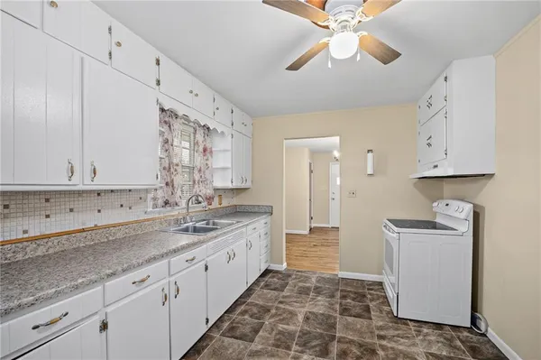 $234,900 | 4017 Pacific Street, St. Joseph, MO 64507