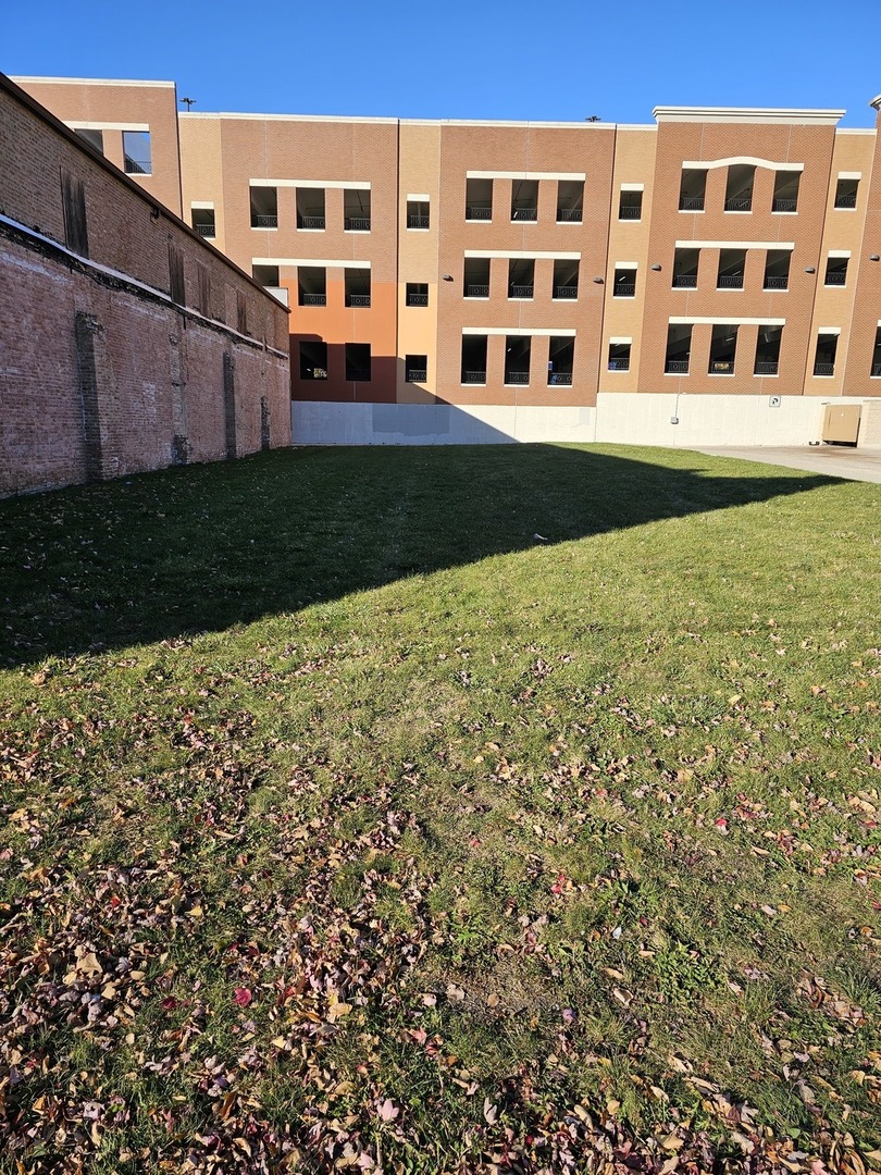 216 Prairie Street Elgin, IL 60120 - Photo 1 of 9 Gallery Image 1
