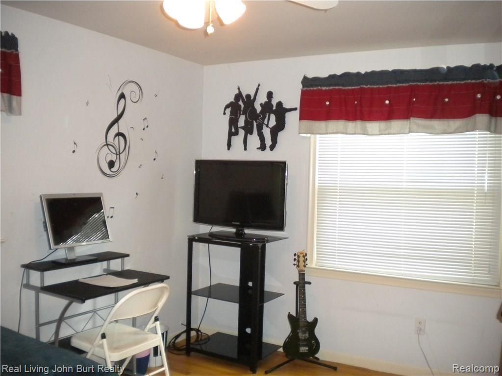 66 Randolph Road Rochester Hills, MI 48309 - Photo 18 of 30