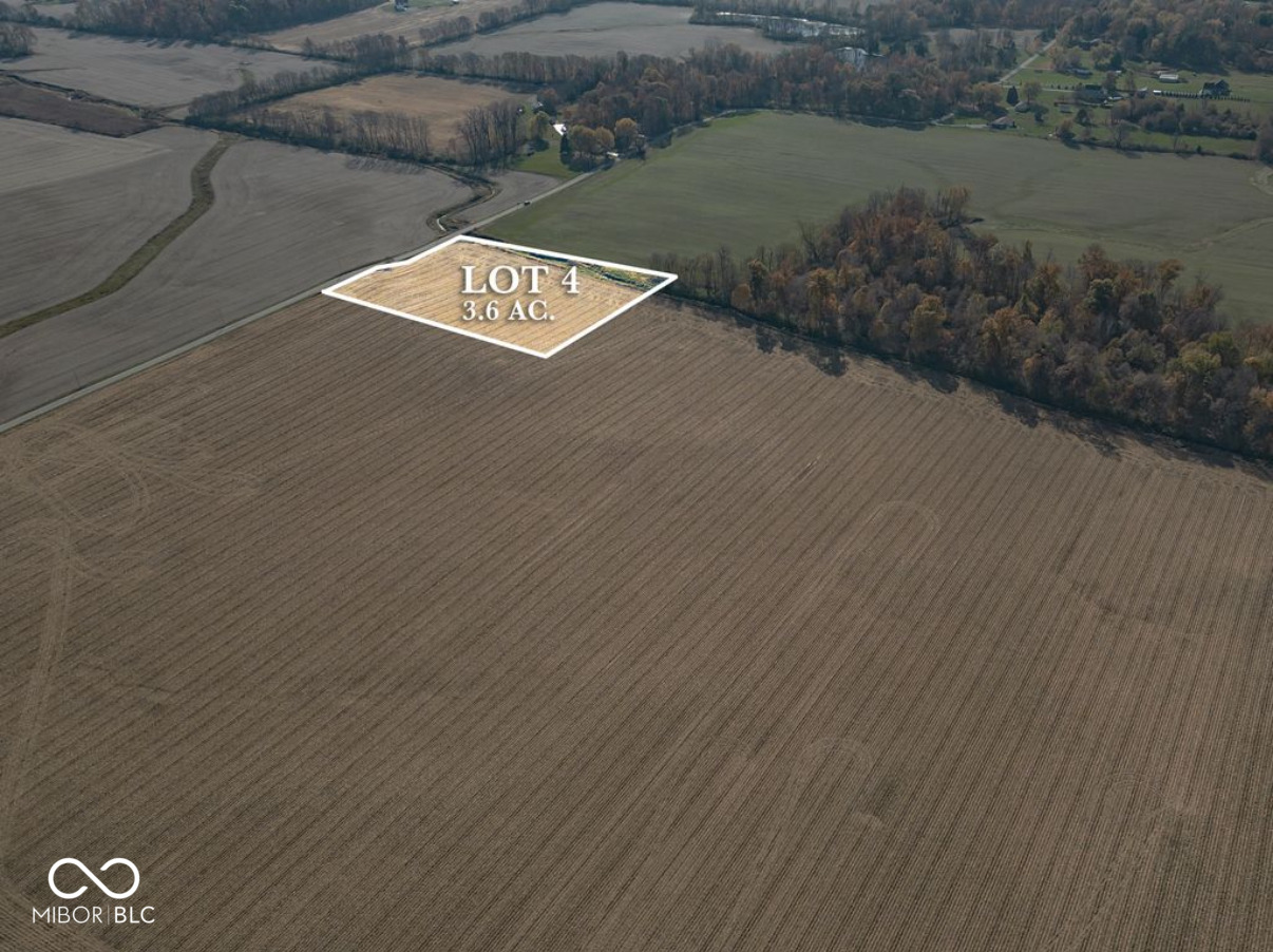 7 Possum Hollow Road Indianapolis, IN 46143 - Photo 2 of 8