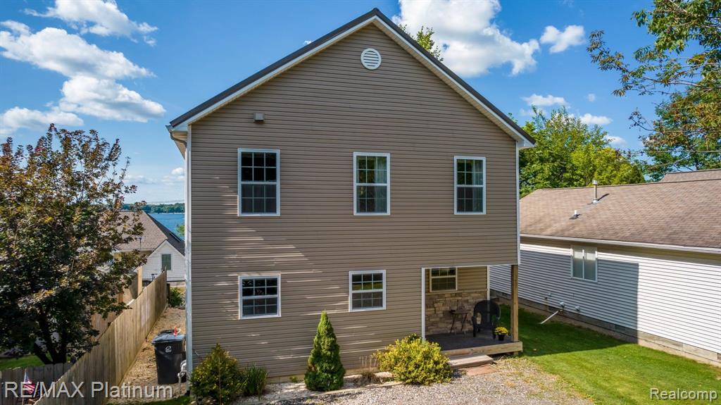 5307 Dickson Street Howell, MI 48843 - Photo 2 of 37