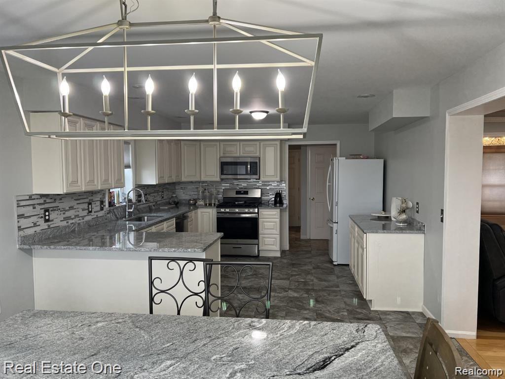 6319 Springborn Road East China, MI 48054 - Photo 14 of 33 20 pic.jpg