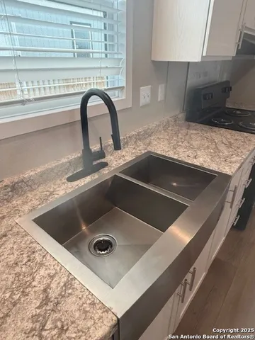a close view of sink and tap