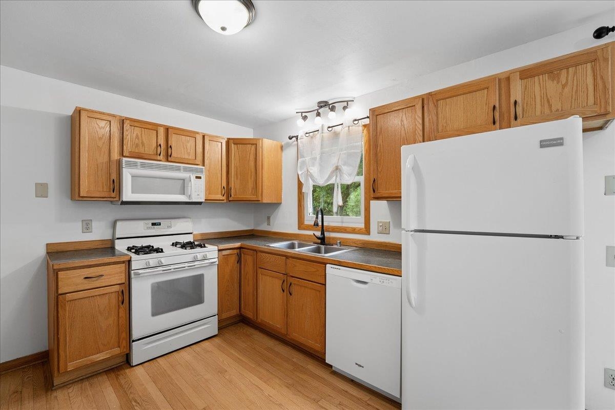 1606 Frisch Road Madison, WI 53711 - Photo 16 of 33