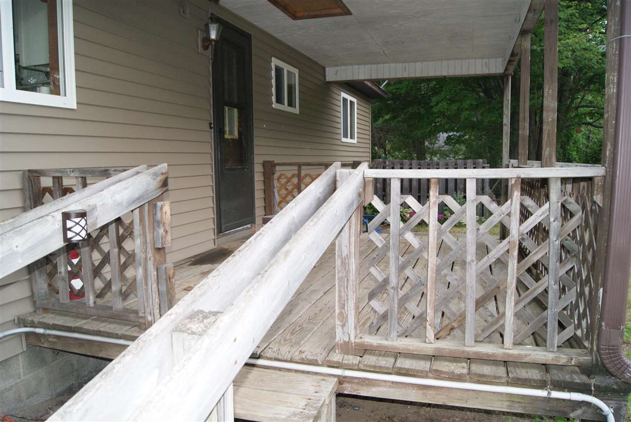 2112 North Huron Road Pinconning, MI 48650 - Photo 20 of 25 1888786-19.JPG