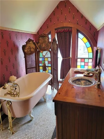 $475,000 | 401 South Harrison Street, Olathe, KS 66061