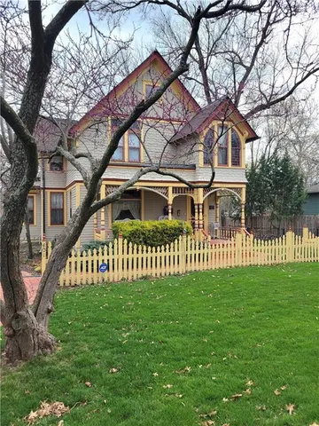 $475,000 | 401 South Harrison Street, Olathe, KS 66061