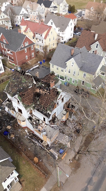 20-22 Acushnet Avenue Springfield, MA 01105 - Photo 3 of 5