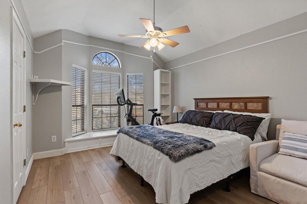 1008 Oak Valley Road Burleson, TX 76028 - Photo 15 of 30