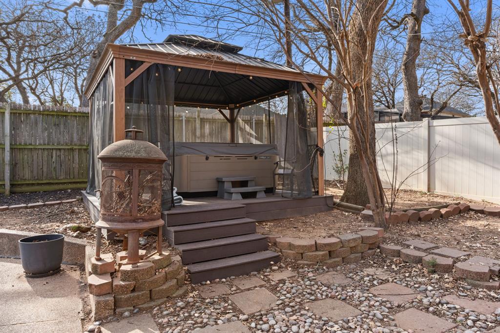 1008 Oak Valley Road Burleson, TX 76028 - Photo 24 of 30