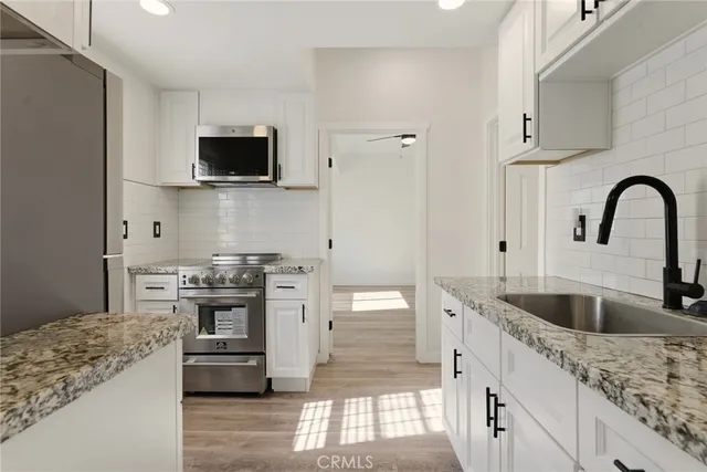 $2,250,000 | 6020 Neddy Avenue, Woodland Hills, CA 91367