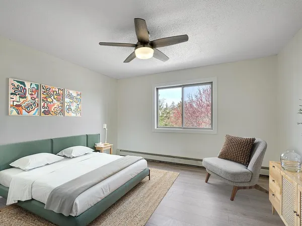 $129,000 | 14630 Garrett Avenue, Unit 503, Apple Valley, MN 55124