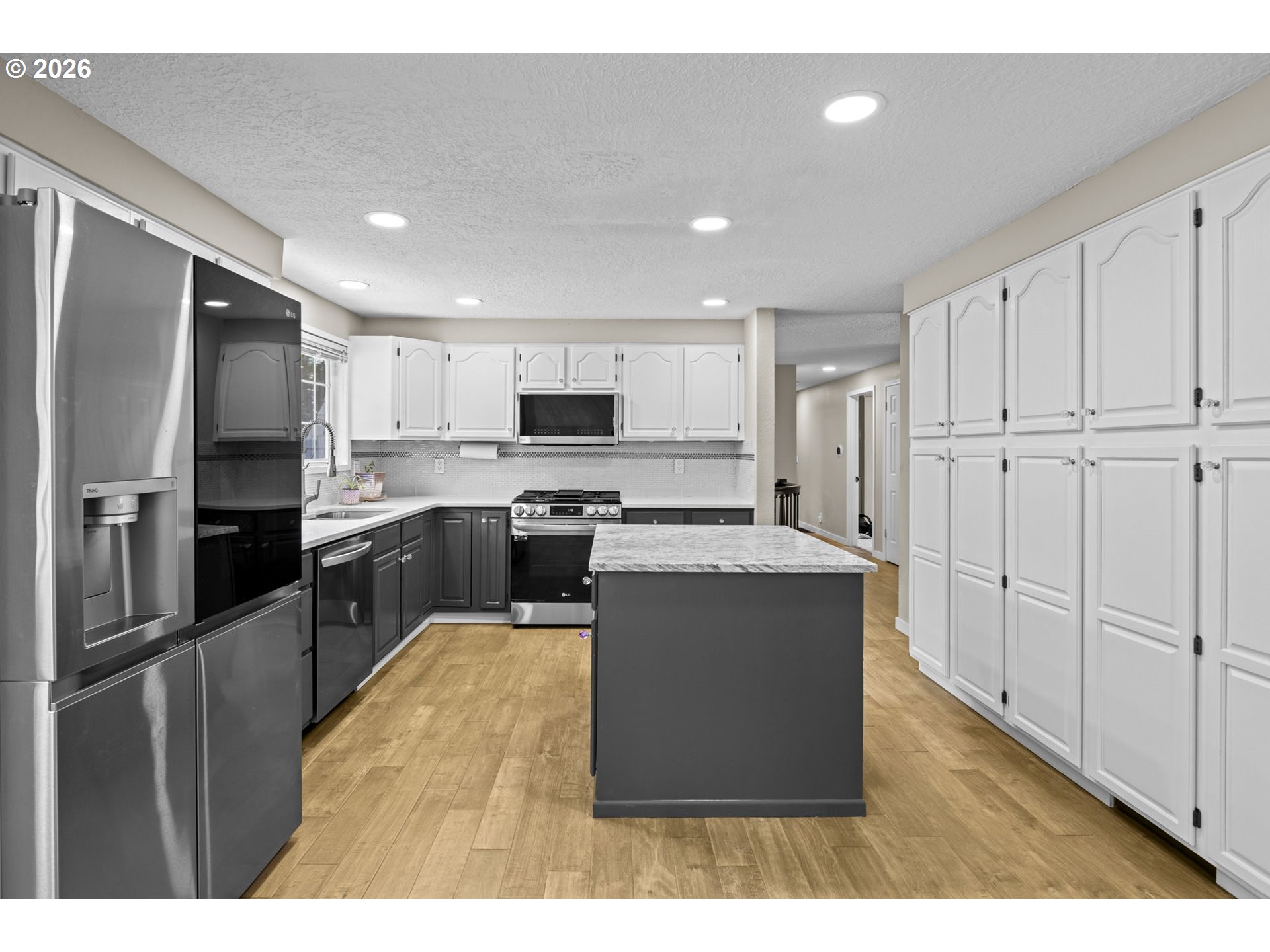 18195 Southwest Cheyenne Way Tualatin, OR 97062 - Photo 12 of 48 Kitchen