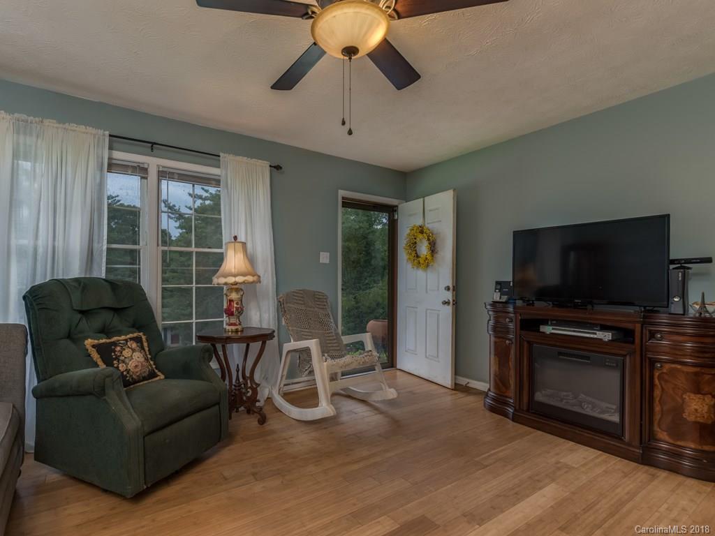6 North Ridge Place Arden, NC 28704 - Photo 3 of 14 Gallery Image 3